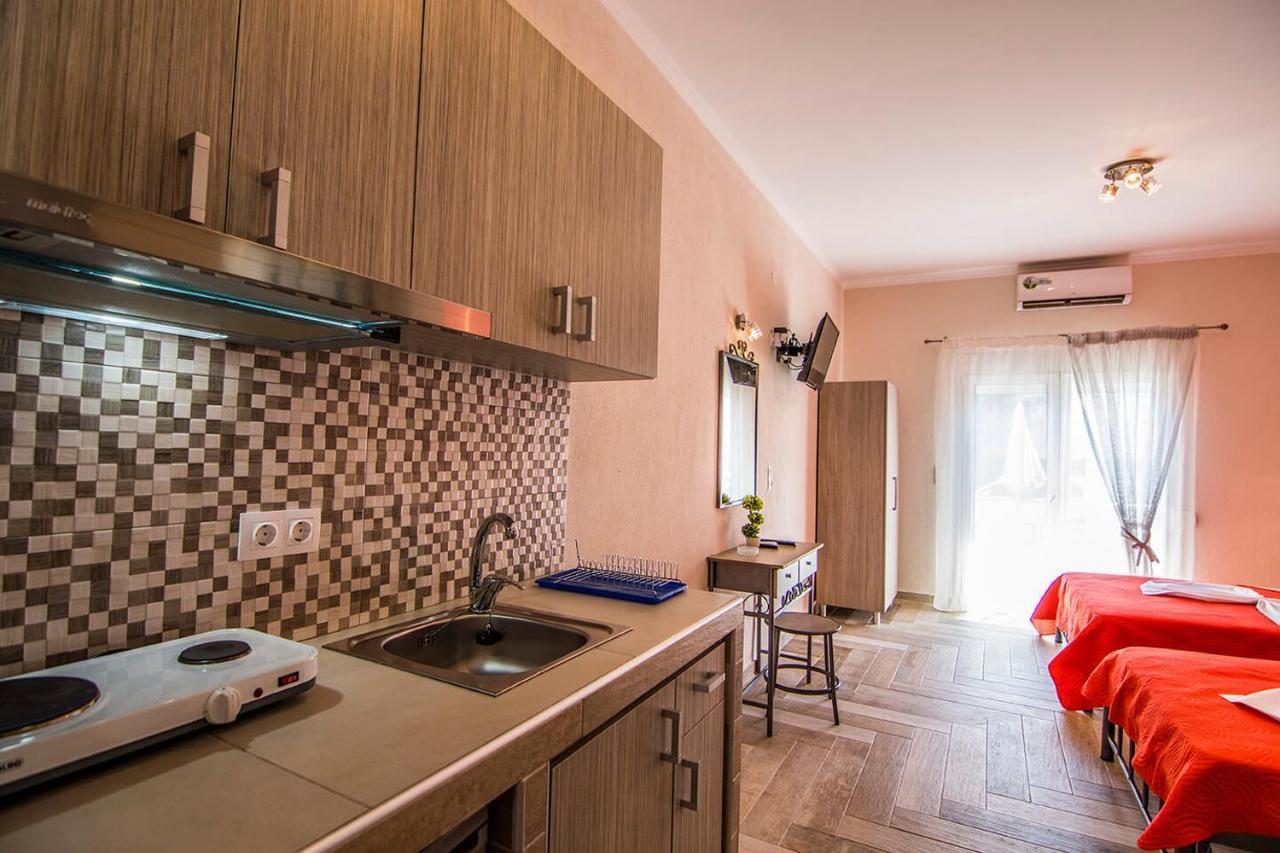 Christodoulos Eleftheria House Nea Vrasna Exterior foto
